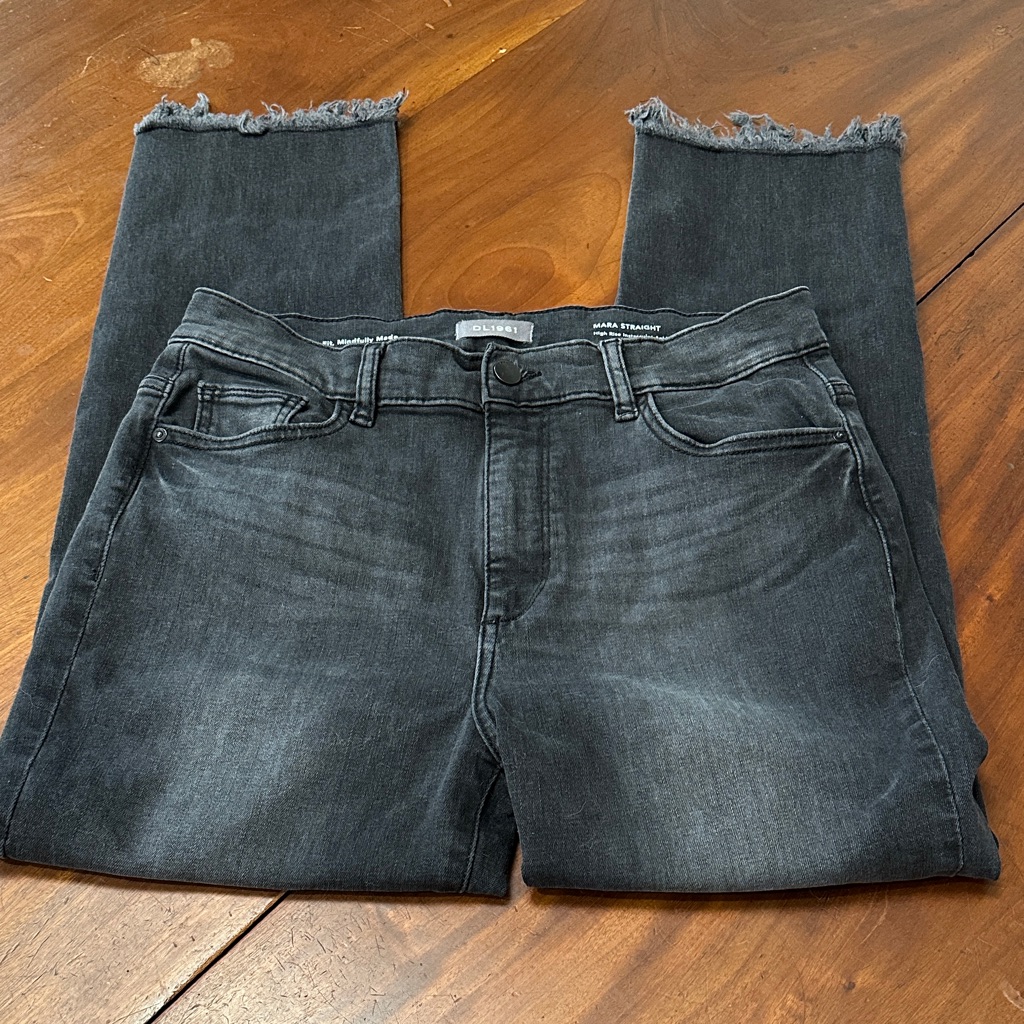 Dl1961 Black Frayed Ankle Jeans
